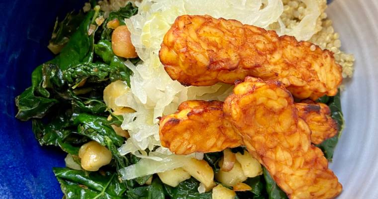 TEMPEH QUINOA KALE BOWL