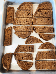 pumpernickel bread sliced