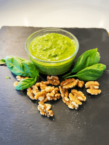 vegan pesto recipe with walnuts