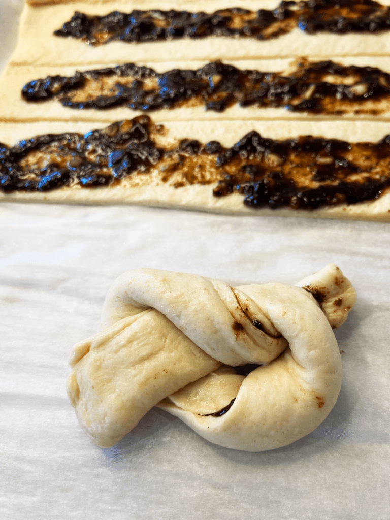 vegan black garlic knots using pillsbury dough