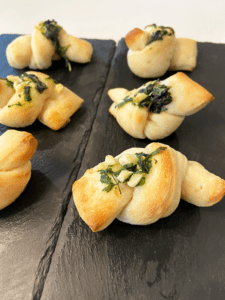 pillsbury garlic knots