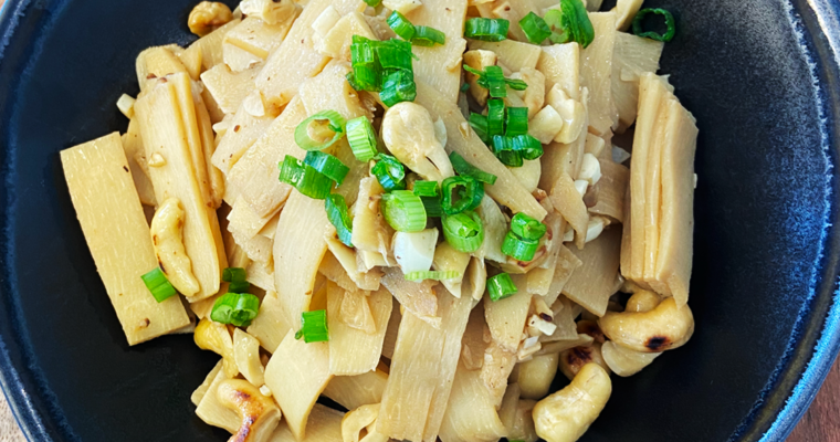 How to cook canned bamboo shoots : easy vegan recipe