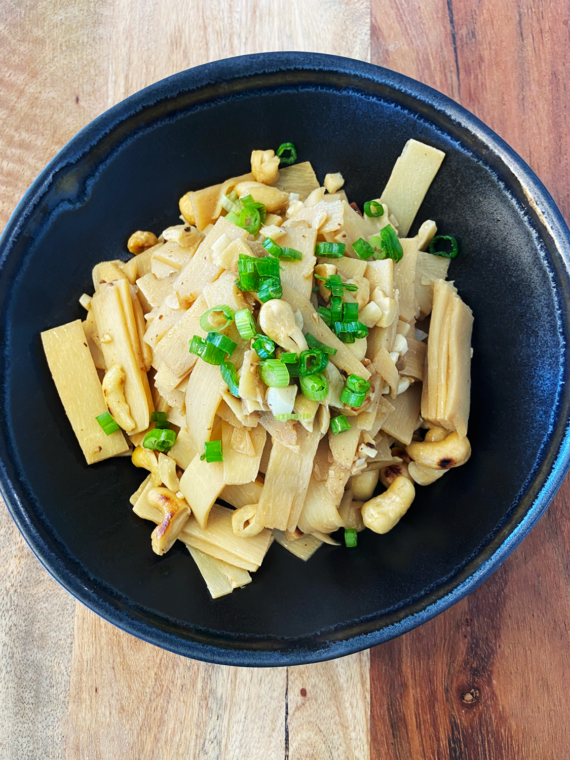 How to cook canned bamboo shoots : easy vegan recipe