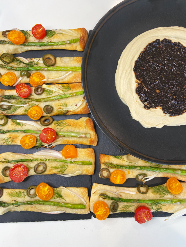 Vegan Garden breadsticks with black garlic dip
