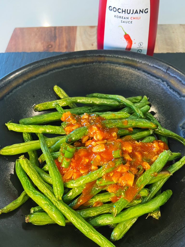 AIR FRYER GREEN BEANS WITH SPICY GOCHUJANG SAUCE